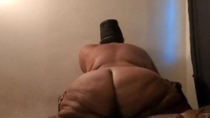 wide hip big booty granny riding bbc